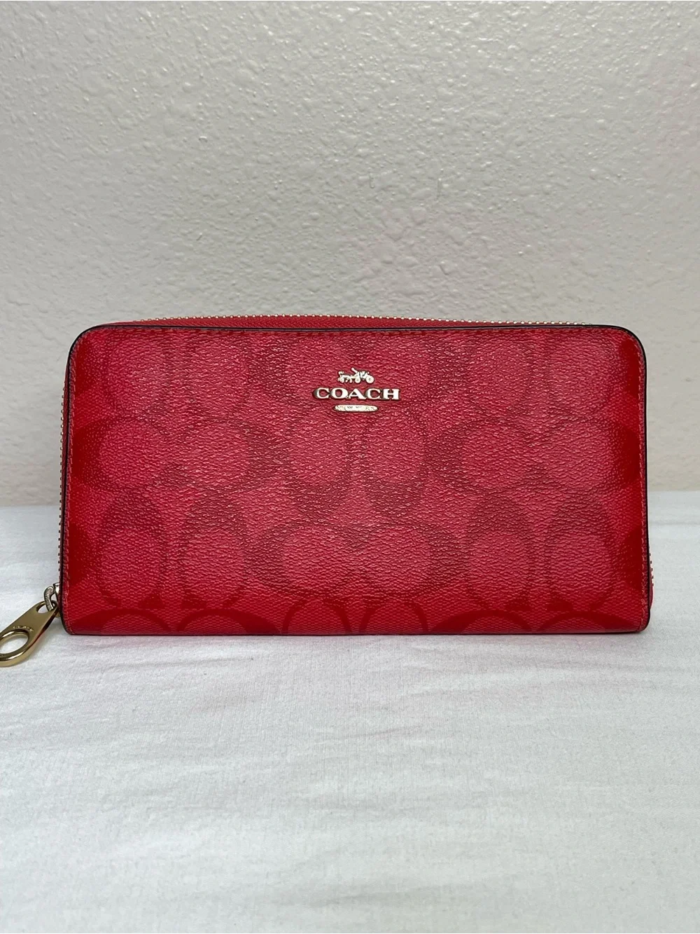 Coach Signature Zip Wallet in Rich Red with Gold Hardware